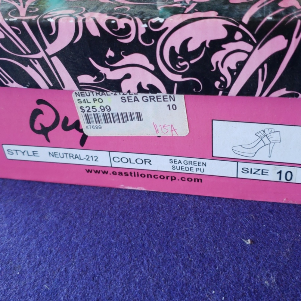 Shoes - Picture 2 of 4